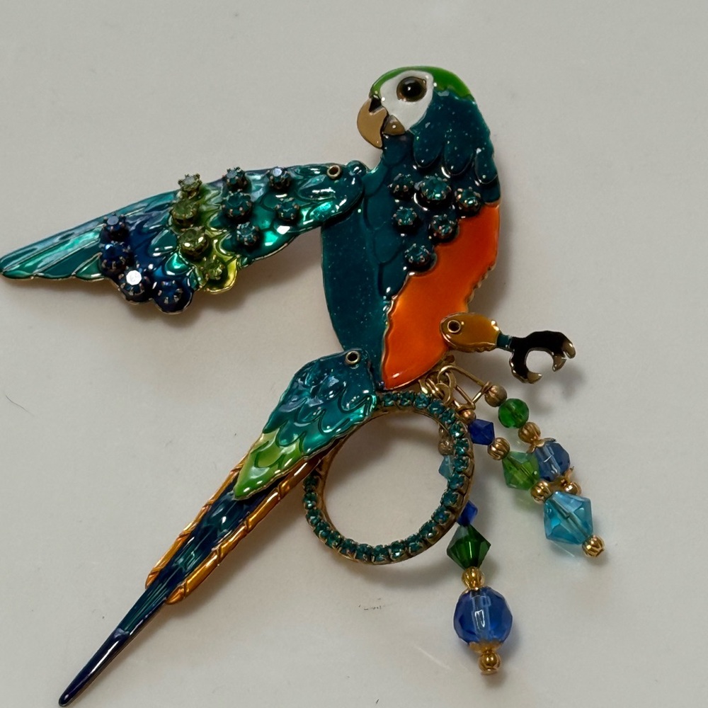 Lunch at the Ritz -Vibrant, vintage Parrot Brooch with Blue and Green Accents
